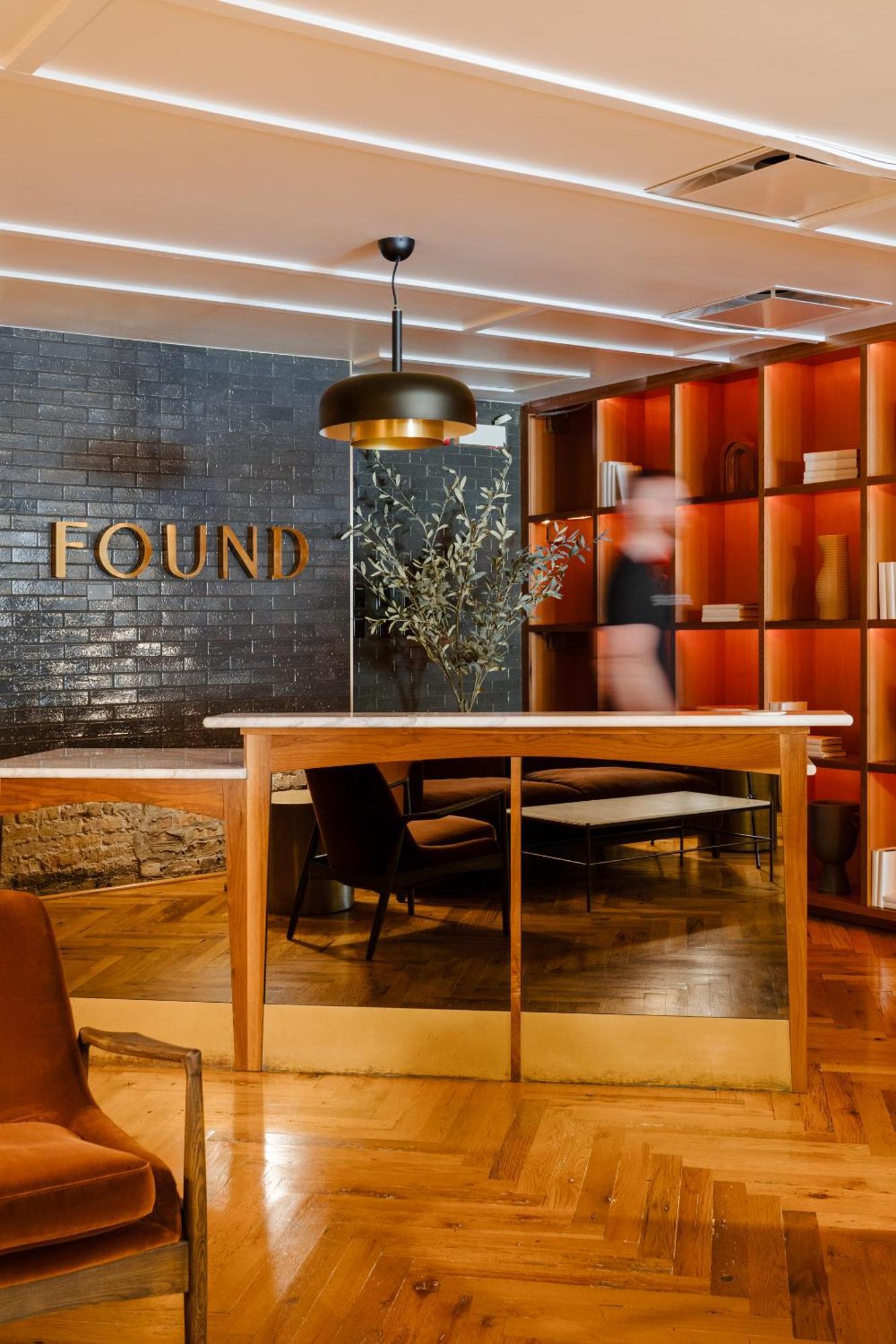 Found Hotel Chicago River North Екстериор снимка