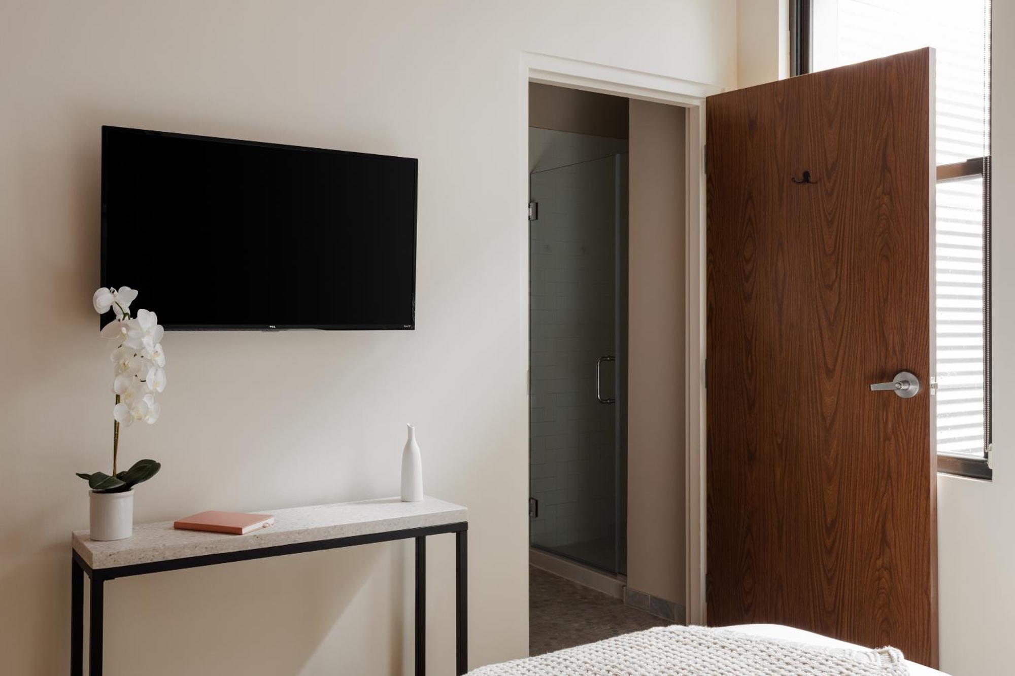 Found Hotel Chicago River North Екстериор снимка