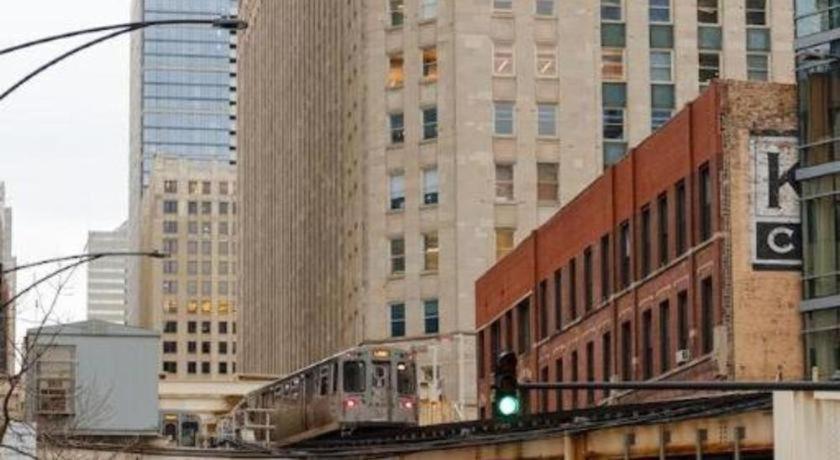 Found Hotel Chicago River North Екстериор снимка